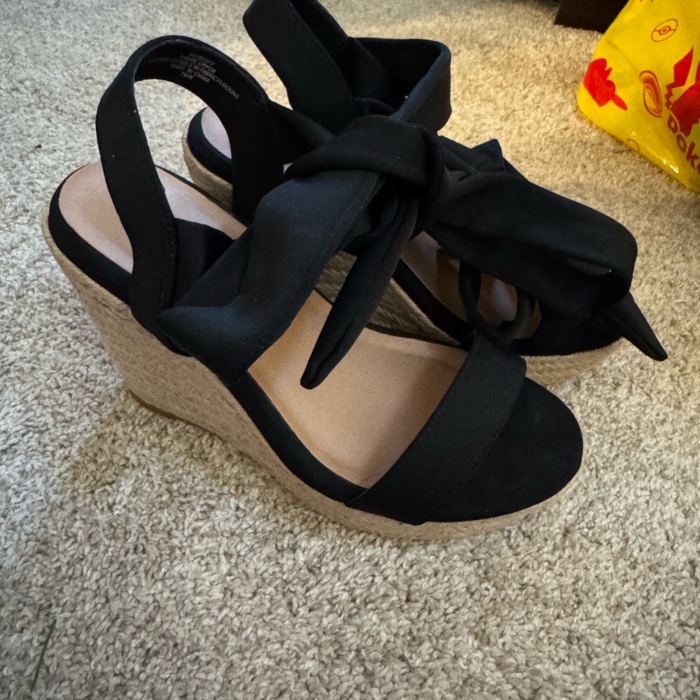 Stylish Black Wedge Sandals
